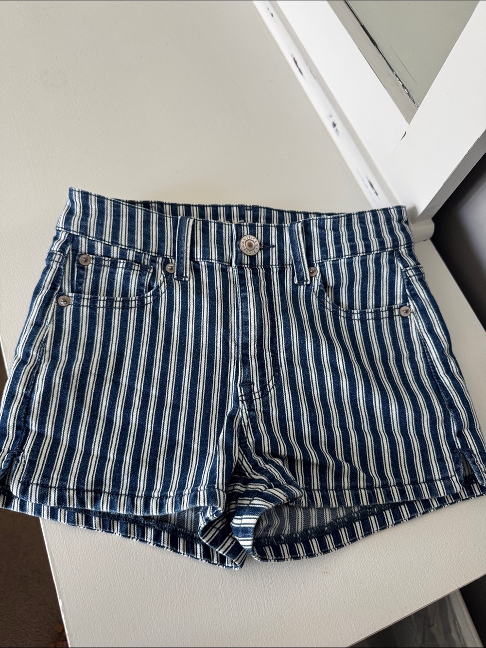 American Eagle next level stretch size 0 striped shorts